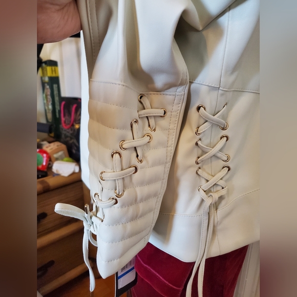 Women Guess Moto style Jacket in Ivy - Picture 3 of 7